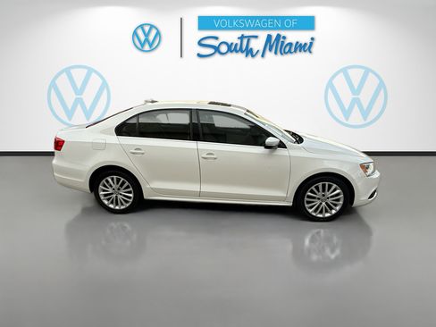 Used 2011 Volkswagen Jetta SEL image 8