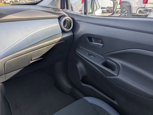Used 2025 Nissan Versa SV image 15