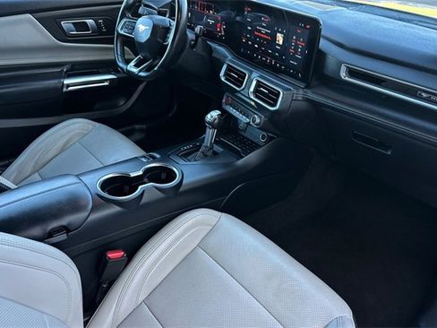 Used 2024 Ford Mustang Premium image 17