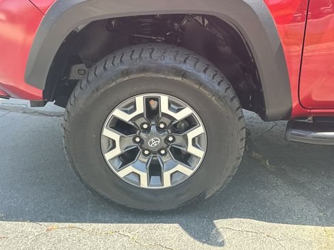 Used 2023 Toyota Tacoma TRD Off-Road AWD/4WD image 13
