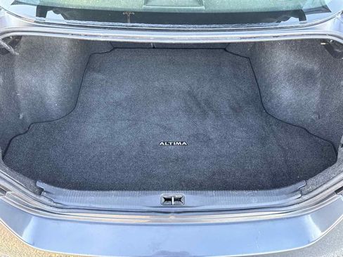 Used 2011 Nissan Altima 2.5 SL w/ 2.5SL Pkg FWD image 19