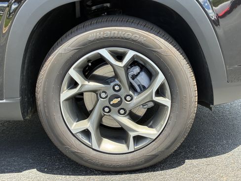 Used 2026 Chevrolet Trax LT FWD image 6