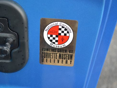 Used 2000 Chevrolet Corvette Convertible w/ Memory Pkg image 46