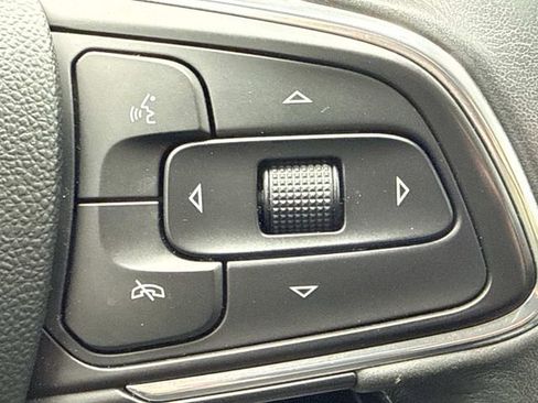 Used 2021 Buick Envision Essence AWD/4WD image 18