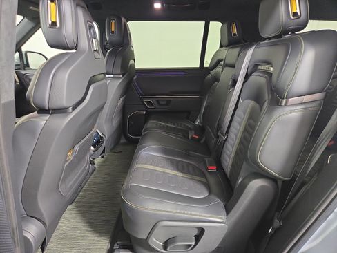 Used 2024 Rivian R1S Adventure AWD/4WD image 21