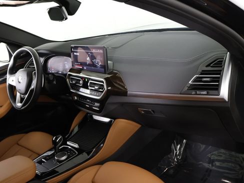 Used 2024 BMW X4 xDrive30i AWD/4WD image 32