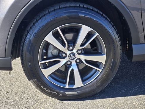 Used 2017 Toyota RAV4 XLE image 7