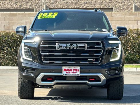 Certified 2025 GMC Yukon XL AT4 Ultimate AWD/4WD image 9
