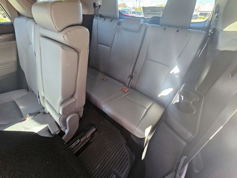 Certified 2021 Toyota Highlander Limited image 15