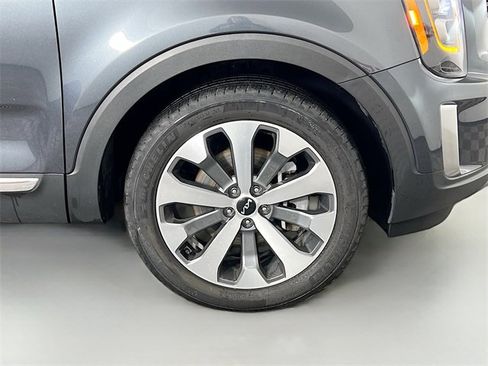 Used 2022 Kia Telluride EX w/ EX Premium Package image 41