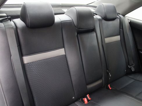 Used 2014 Toyota Camry SE image 25