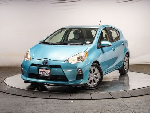 Used 2014 Toyota Prius C One FWD image 1