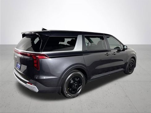 New 2026 Kia Carnival LXS image 6