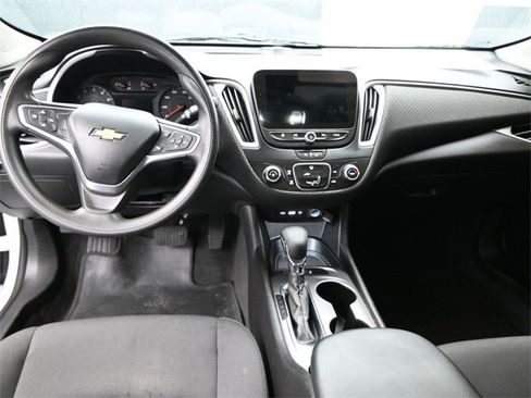 Used 2022 Chevrolet Malibu LS image 10