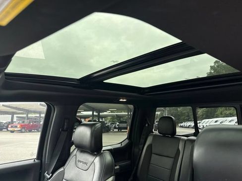 Used 2019 Ford F150 Raptor w/ Equipment Group 802A Luxury AWD/4WD image 10