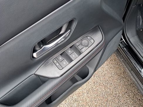 New 2026 Nissan Kicks SR w/ Cold Weather Package image 23