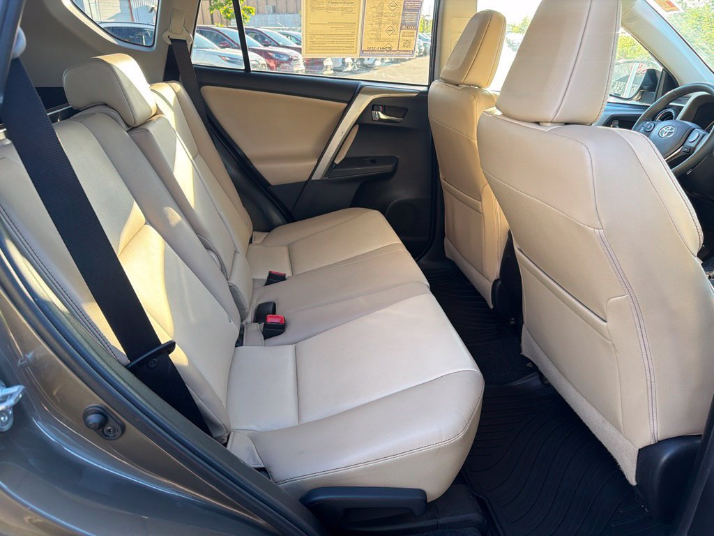 Used 2014 Toyota RAV4 Limited w/ Technology Package AWD/4WD image 15