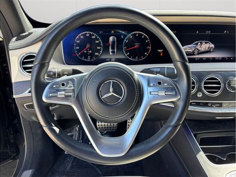 Used 2020 Mercedes-Benz S 560 Sedan image 27
