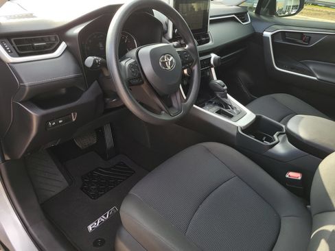 Used 2025 Toyota RAV4 LE FWD image 19
