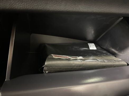 Certified 2022 Toyota Corolla Cross XLE image 25