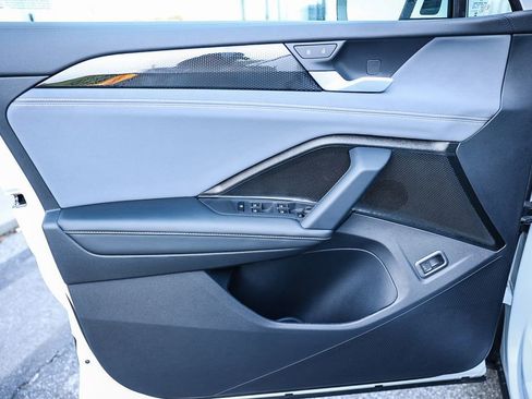 New 2026 Volkswagen Tiguan SE image 31