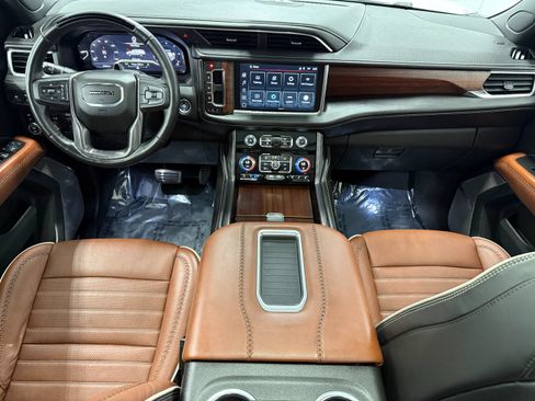 Used 2023 GMC Yukon Denali Ultimate AWD/4WD image 17