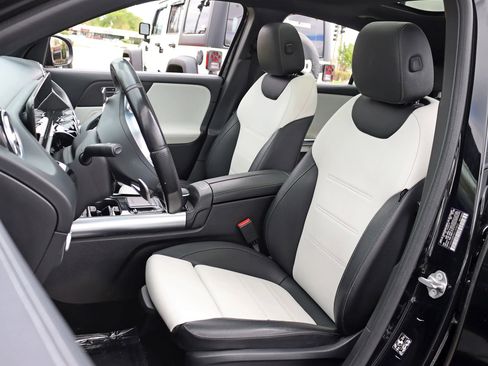 Used 2021 Mercedes-Benz GLA 35 AMG 4MATIC image 27