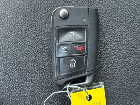 Used 2025 Volkswagen Jetta Sport FWD image 27