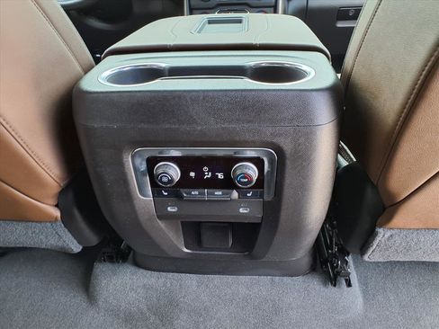 Used 2021 Chevrolet Tahoe High Country image 15