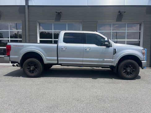 Used 2020 Ford F250 Platinum w/ Tremor Off-Road Package AWD/4WD image 4