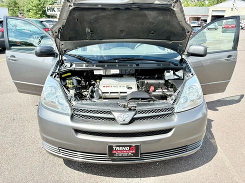 Used 2005 Toyota Sienna LE image 10