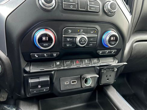 Used 2022 GMC Sierra 2500 SLT image 13