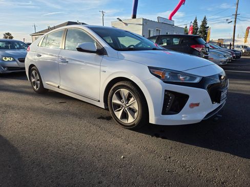 Used 2019 Hyundai Ioniq Limited image 5