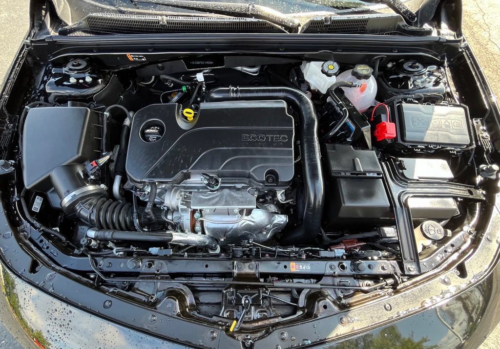 Used 2025 Chevrolet Malibu RS w/ LPO, Floor Liner Package FWD image 10