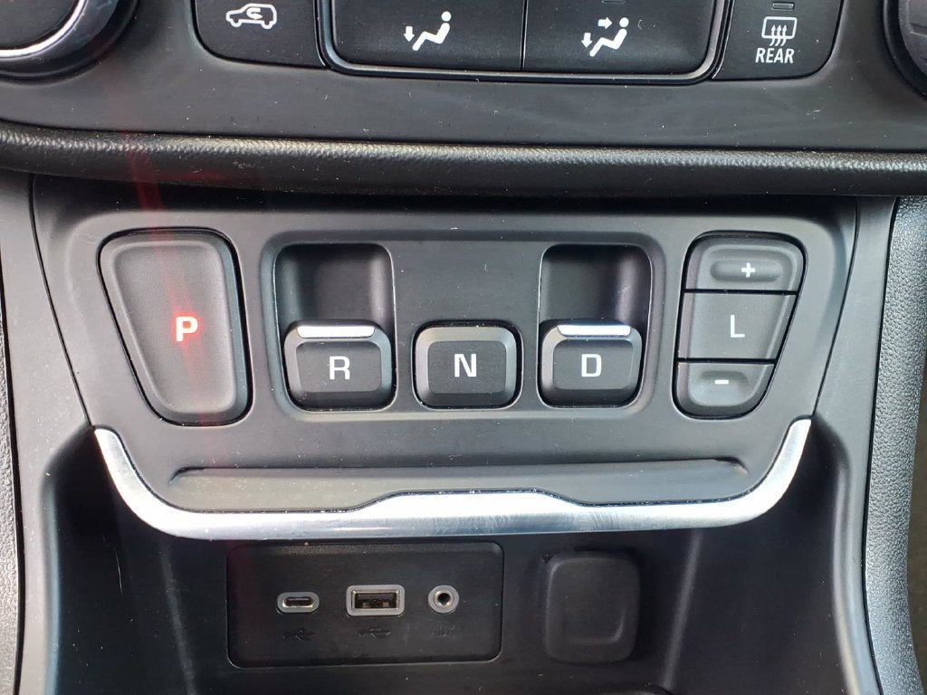 Used 2020 GMC Terrain SLE FWD image 27