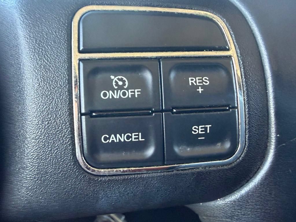 Used 2012 Jeep Wrangler Unlimited Sahara AWD/4WD image 15