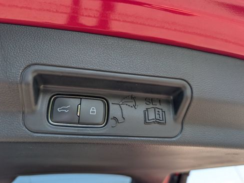 Used 2025 Ford Explorer ST AWD/4WD image 23