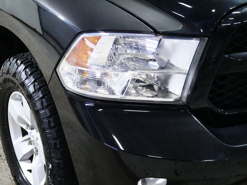 Used 2017 RAM 1500 Express image 16