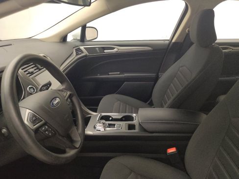 Used 2020 Ford Fusion SE AWD/4WD image 17