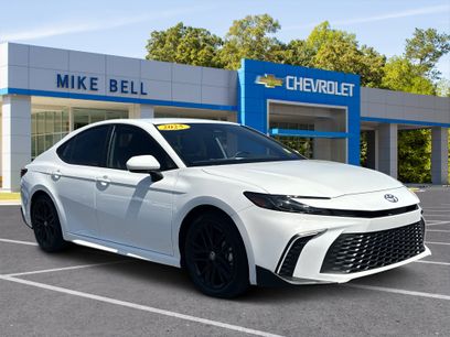 Used 2025 Toyota Camry SE w/ Convenience Package