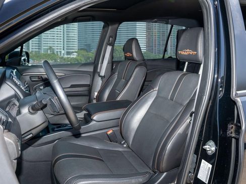 Certified 2024 Honda Passport TrailSport image 18