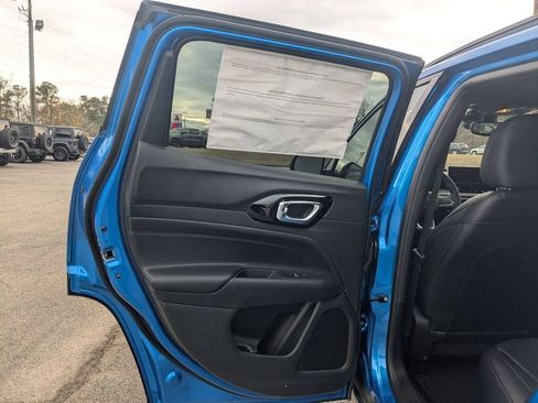 New 2026 Jeep Compass Latitude AWD/4WD image 25