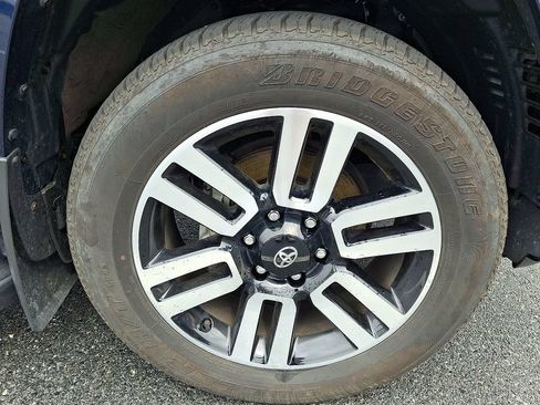 Used 2024 Toyota 4Runner Limited AWD/4WD image 11