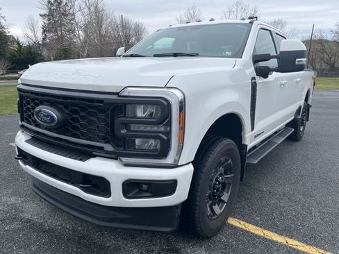 Used 2023 Ford F250 Lariat w/ Sport Appearance Package image 3