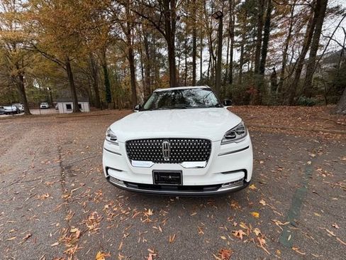 Certified 2023 Lincoln Aviator Reserve w/ Equipment Group 201A image 15