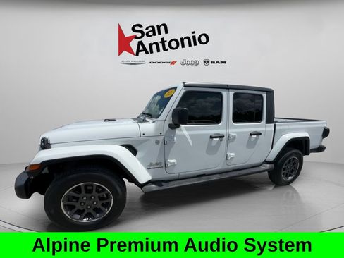 Used 2021 Jeep Gladiator Overland AWD/4WD image 7