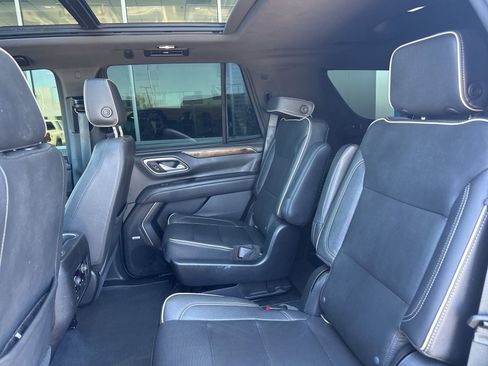 Used 2021 Chevrolet Tahoe Premier AWD/4WD image 18