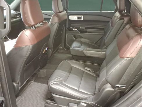 Certified 2023 Ford Explorer Platinum w/ Technology Package AWD/4WD image 26