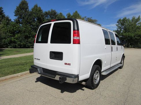 Used 2020 GMC Savana 2500 w/ Driver Convenience Package RWD image 9