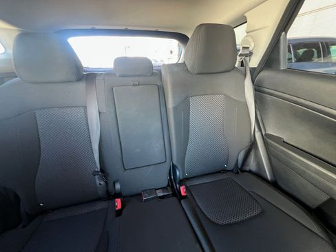 Used 2025 Kia Sportage LX image 37